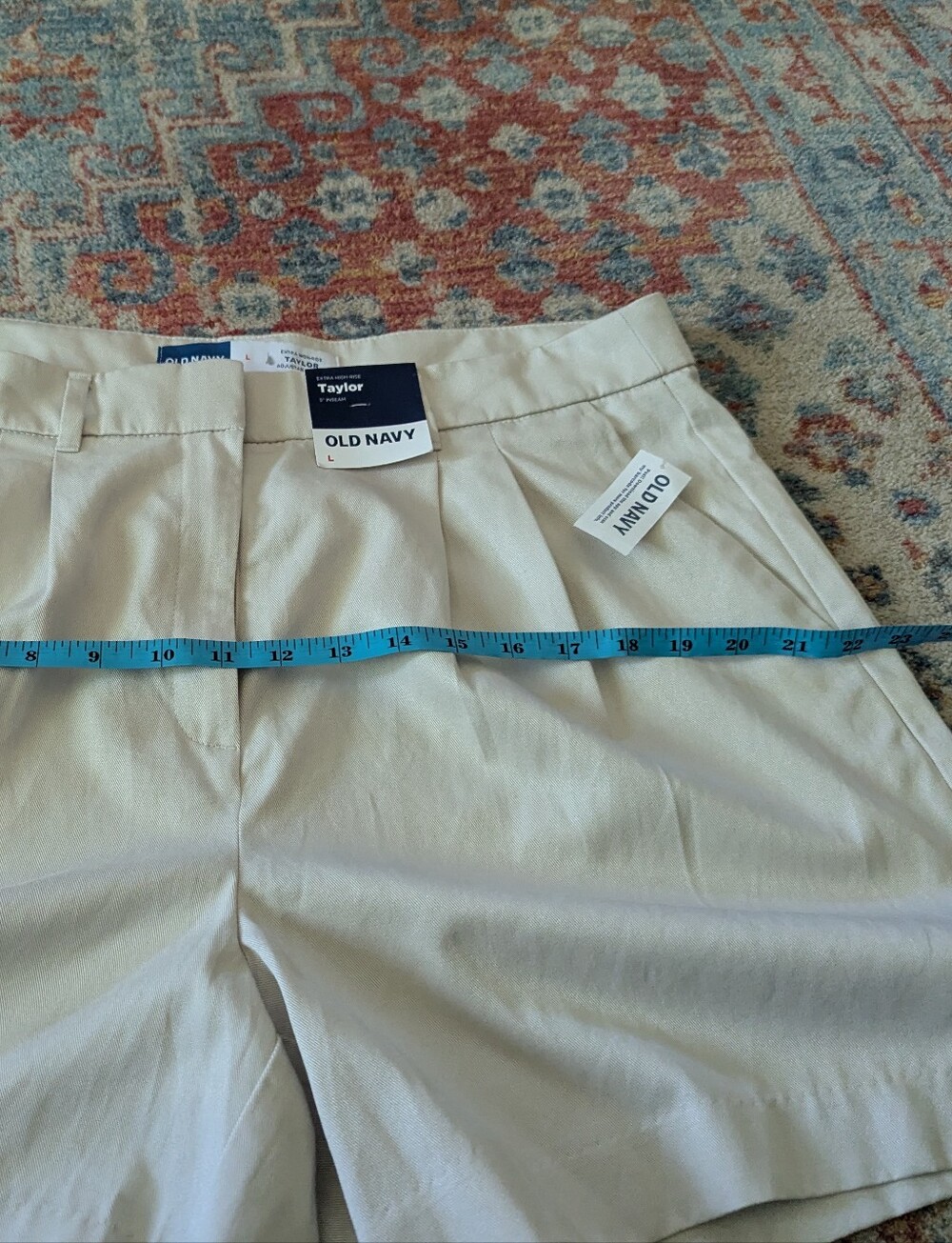 NEW Old Navy Women's Large Taylor Extra High Rise Shorts 5" Inseam Beige Pleated - Picture 9 of 11